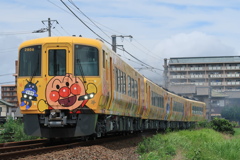 黄色いアンパンマン列車