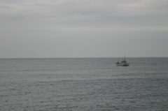 海と漁船