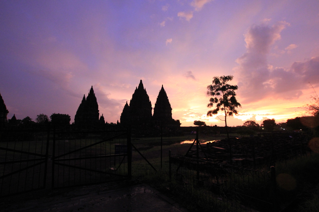 2012年11月16日　インドネシア　プランバナン寺院遺跡群旅行