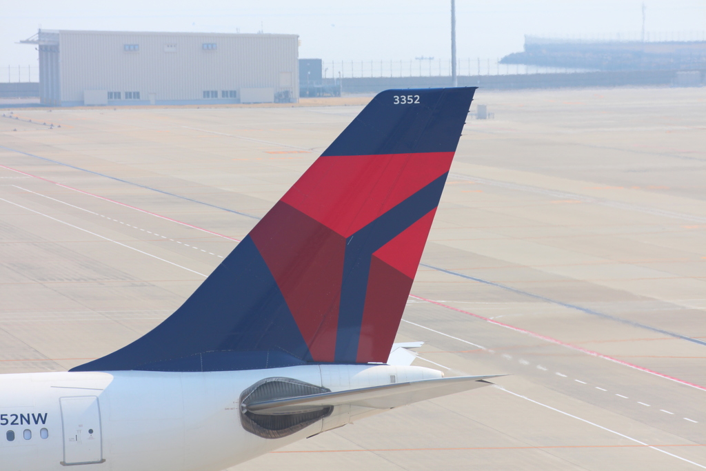 DELTAのロゴ