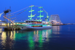 神戸港の帆船