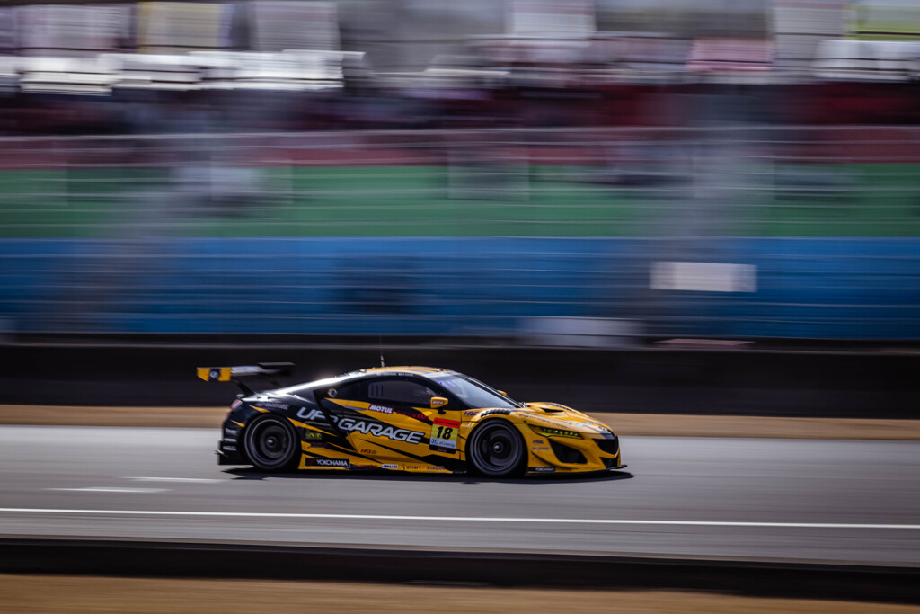 メインストレートのNSX　1