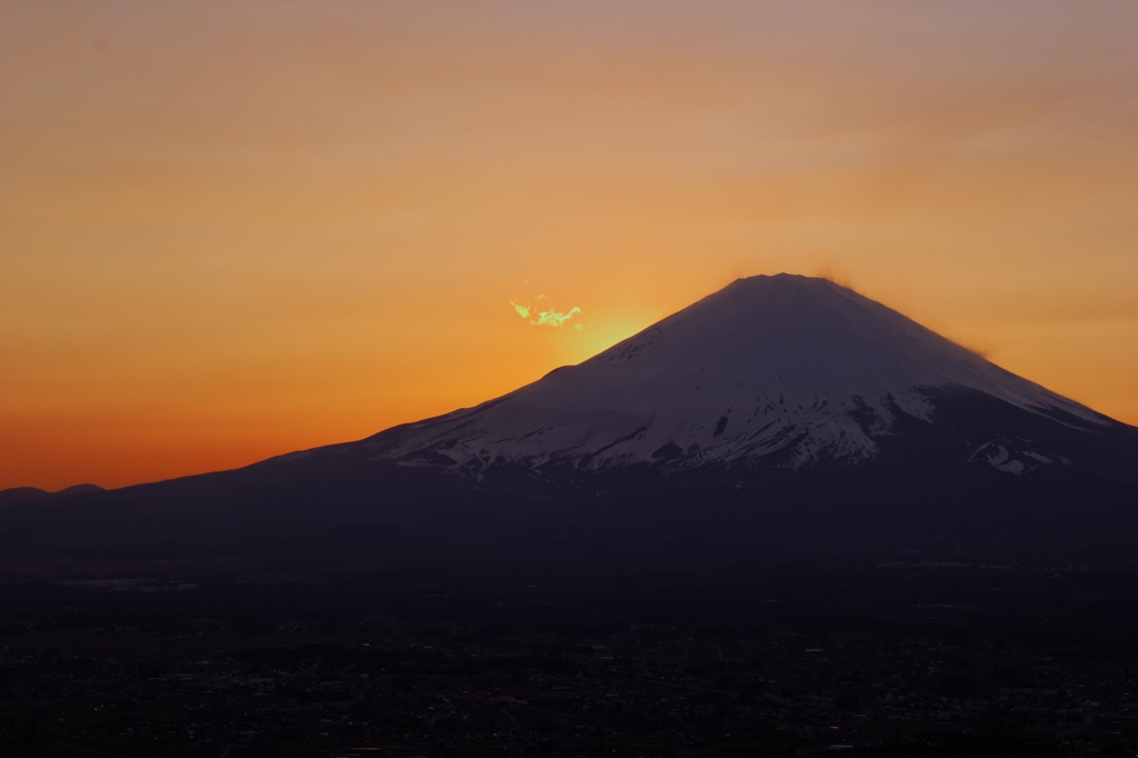 夕焼けに映える富士山♪