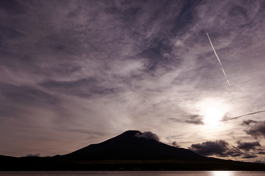 富士山と飛行機雲♪