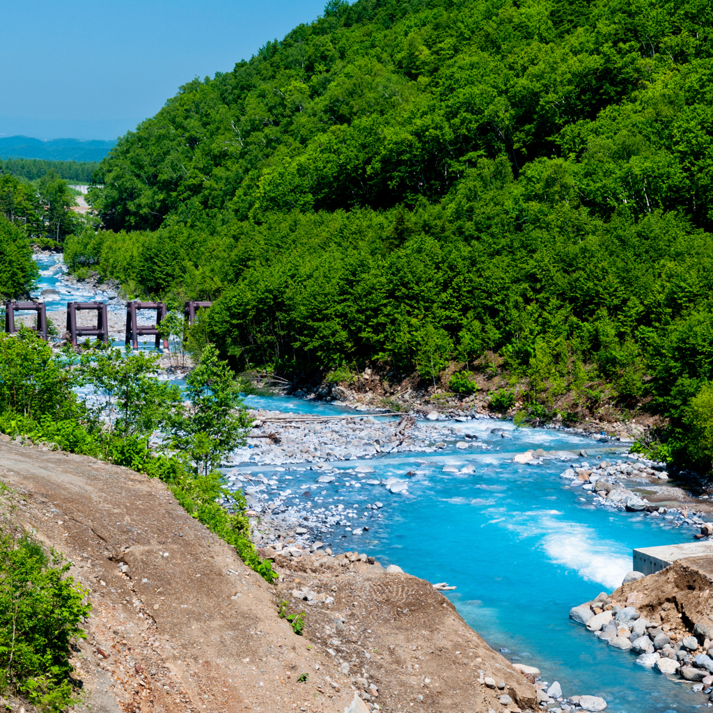 北海道美瑛「青い池」上流