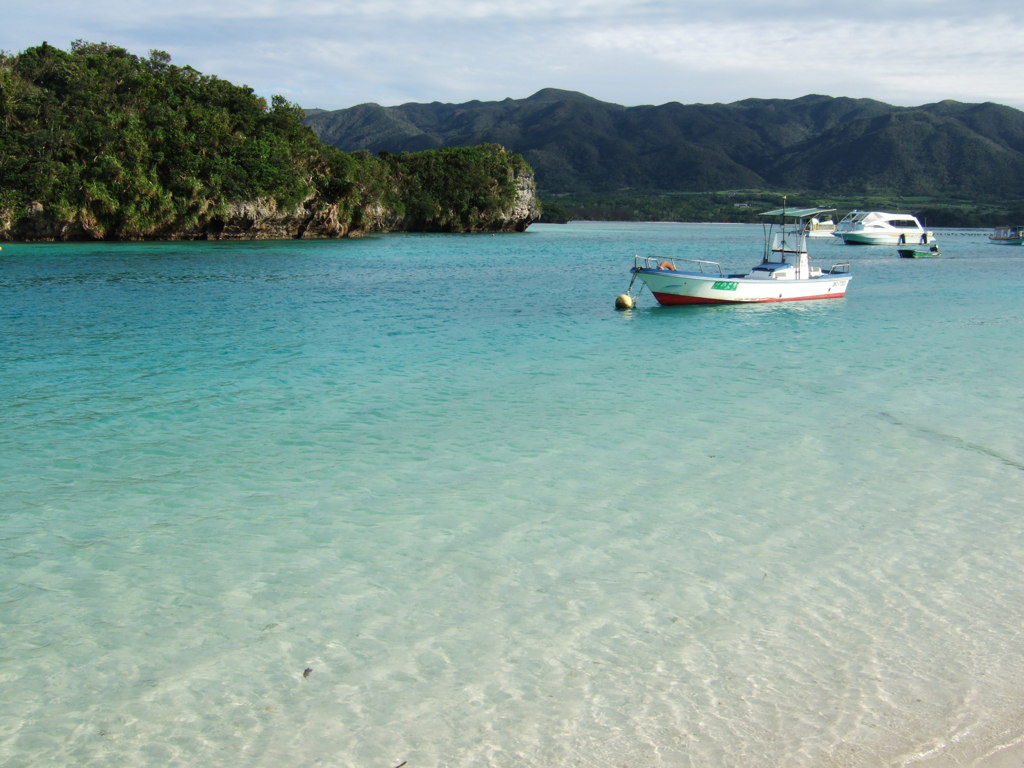 エメラルドな浜辺