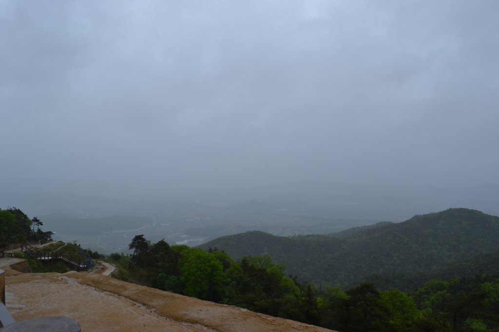 岡山県　鬼ノ城山頂から