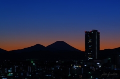 シルエット　富士山