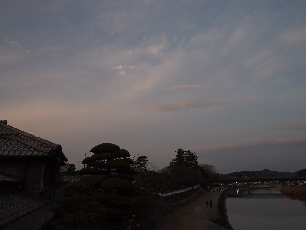 夕焼け染まる風