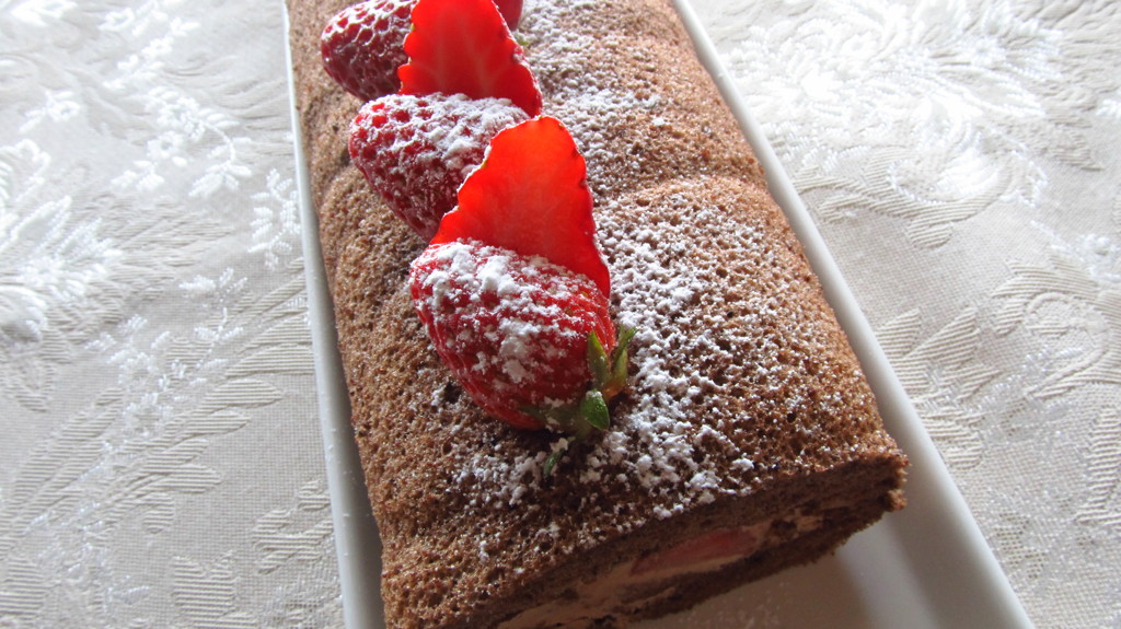 ココアロールケーキ