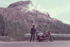 40年前の昭和新山と私と愛車