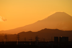 富士を望む町