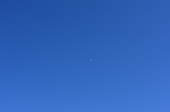 ✈