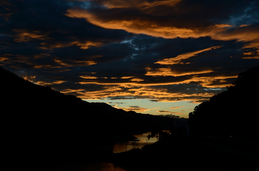 宮が瀬ダムの夕焼け