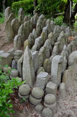 来栖山南　墳墓群の石像物