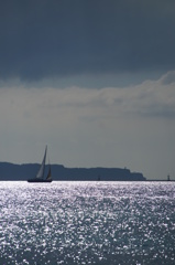 午後の海を眺める