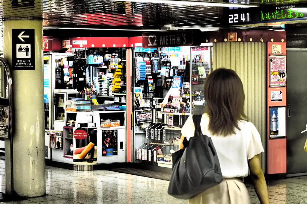 新宿の地下と女性