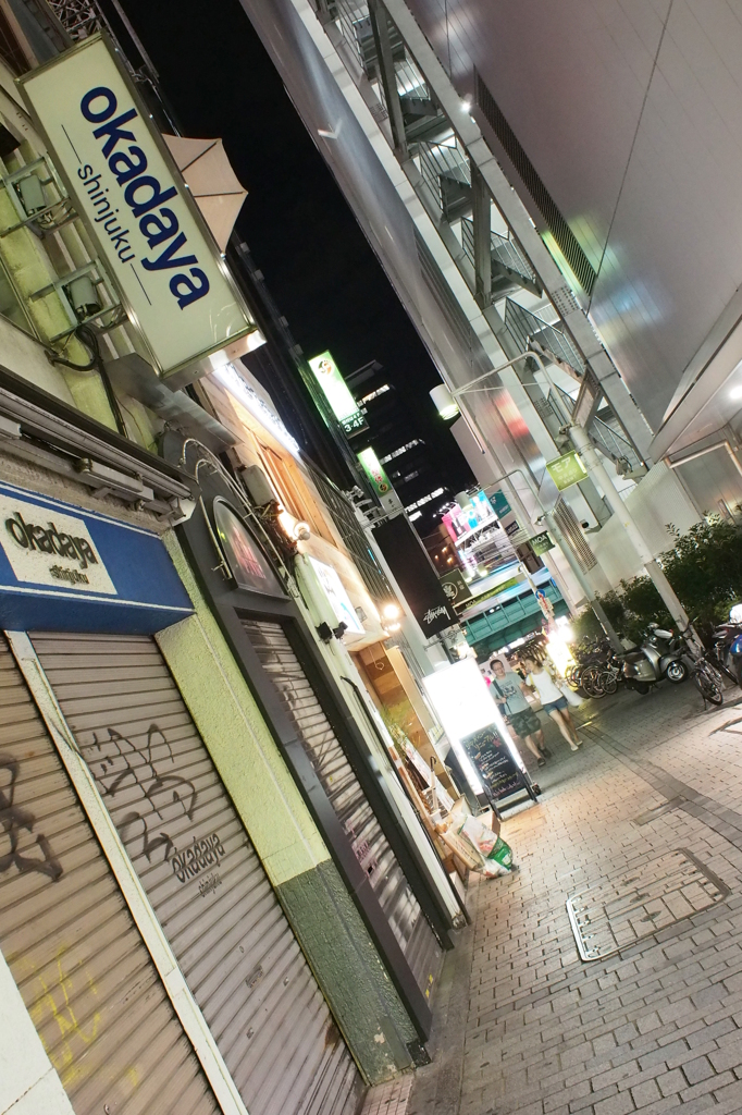 新宿の街角