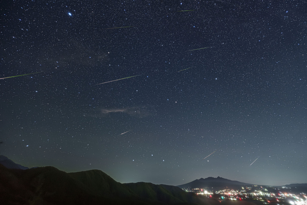 ペルセウス座流星群 流星雨