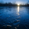 印旛沼 朝日と薄氷