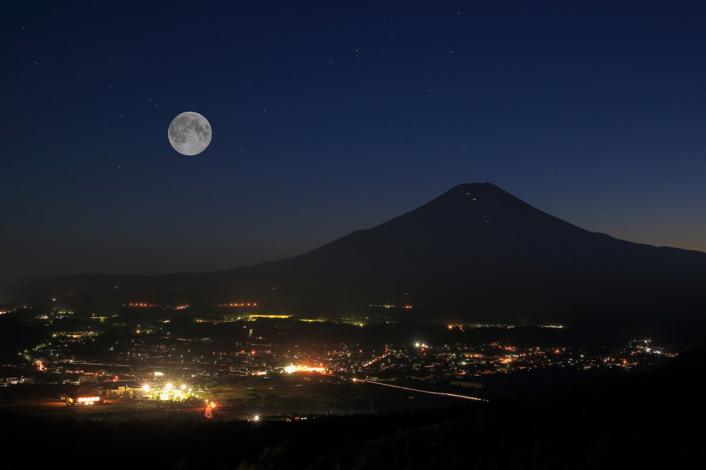 富士三昧158 中秋の名月の2日間　高座山から臨む