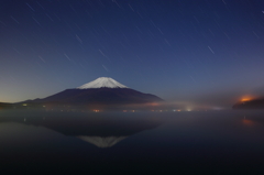 深まる秋霧