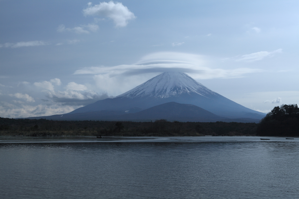 笠雲と富士山