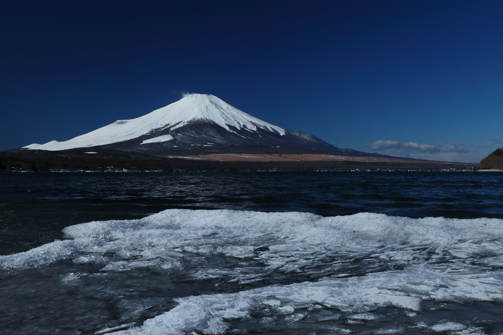 富士三昧45　富士と氷丘