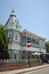 山手十番館