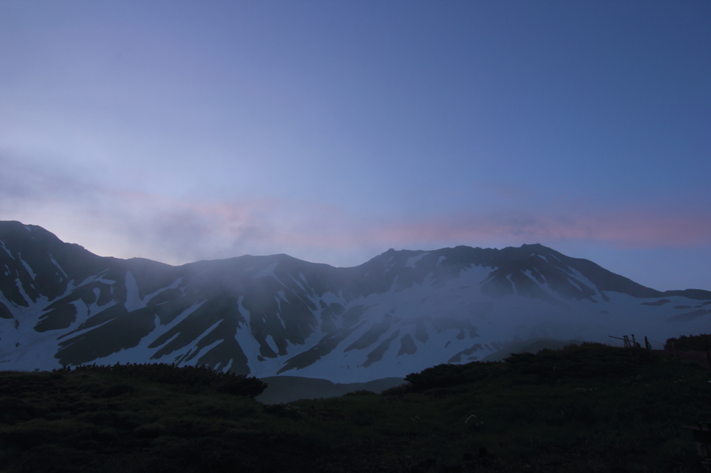 立山の夜明け　3