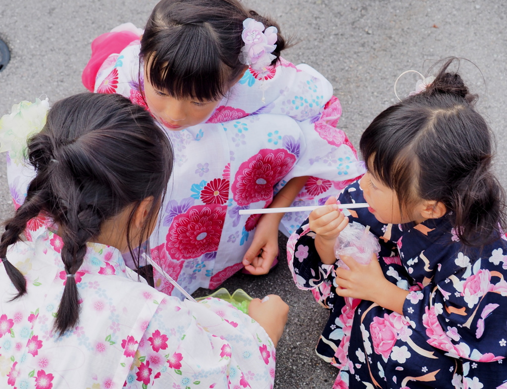 ネエ、今年 夏祭り無いんだって❢