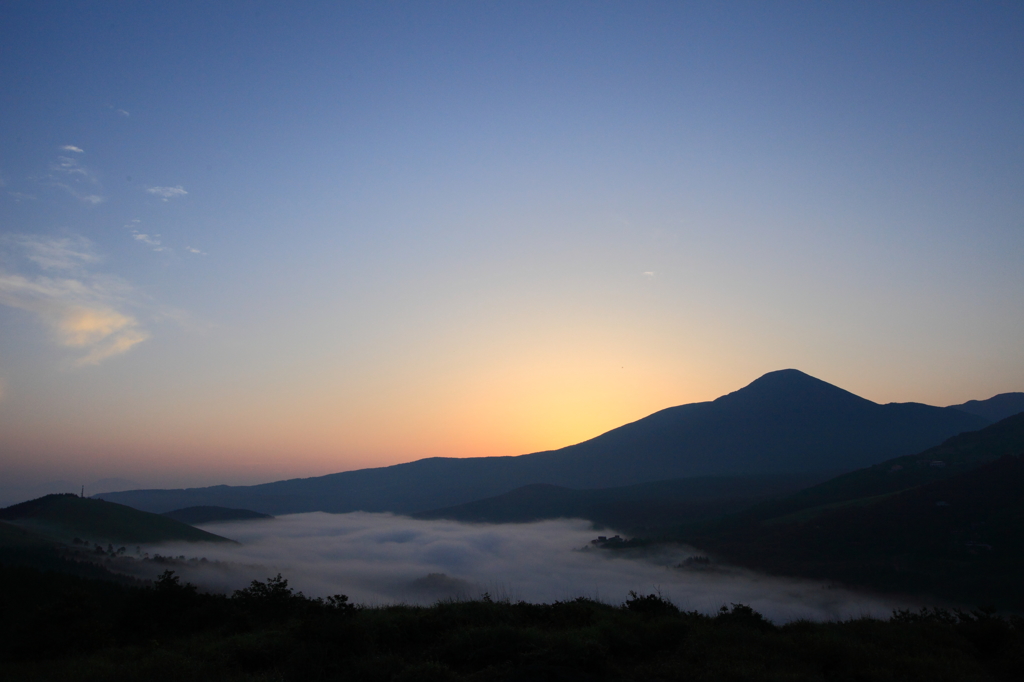車山より・・・蓼科山・白樺湖を望むⅠ