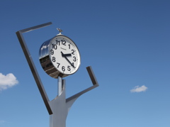 「2時21分だぞー！」