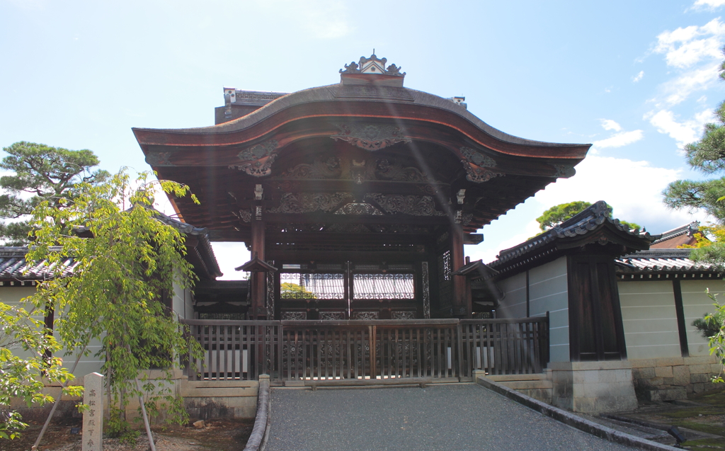 仁和寺　勅使門