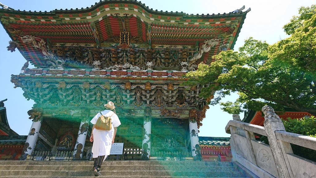 耕三寺 孝養門