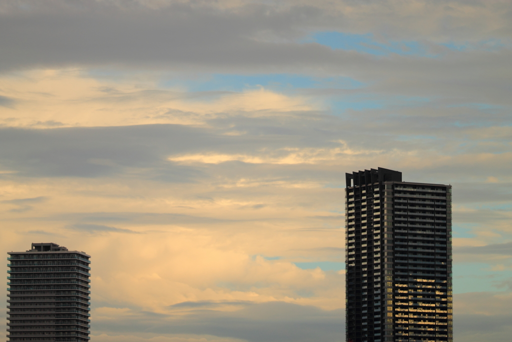 雨上がりの夕空