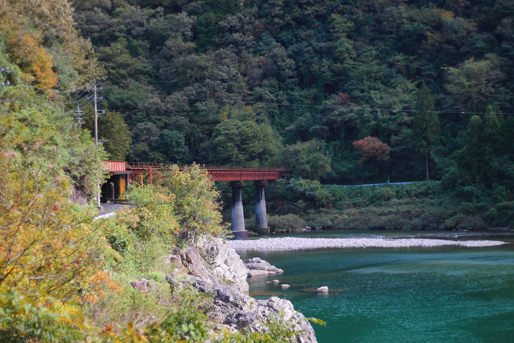 廃線敷きの鉄橋