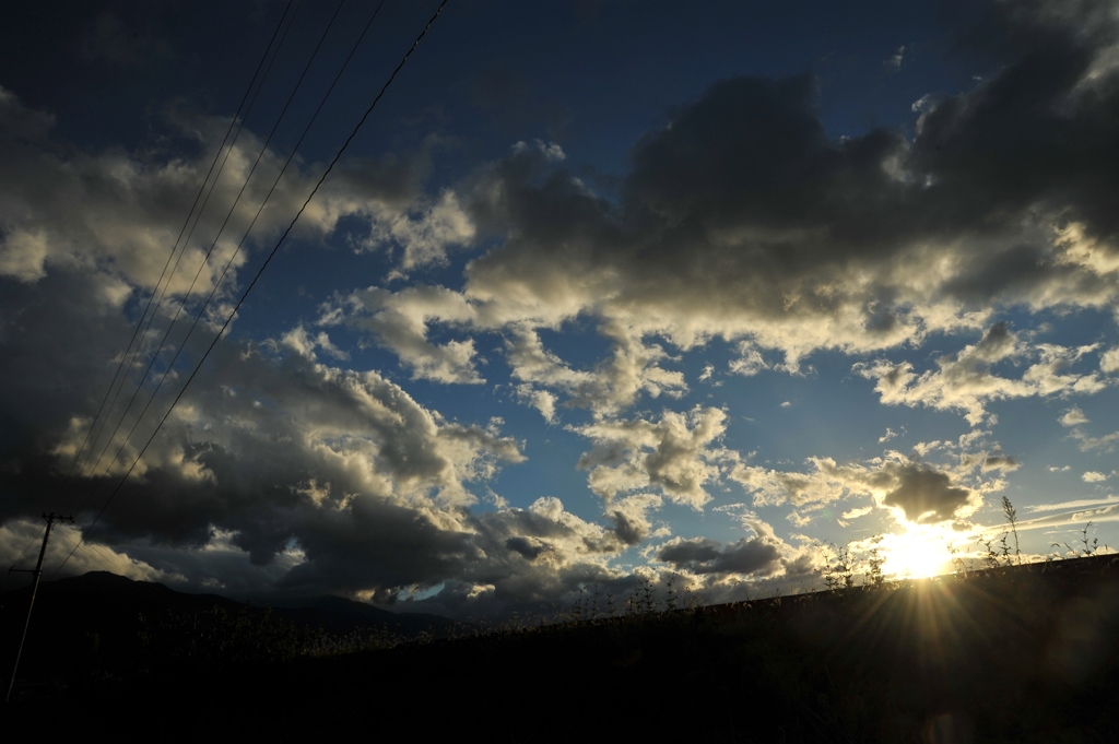 空と大地と雲