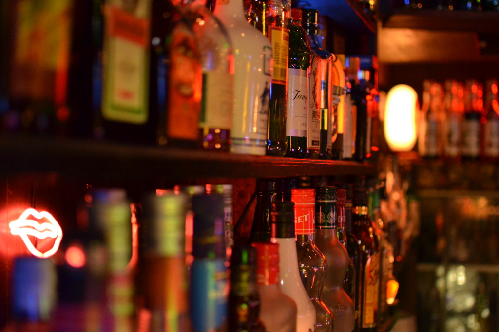 bar
