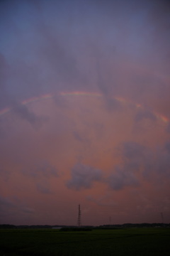 朝焼けに虹