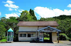 夏の無人駅