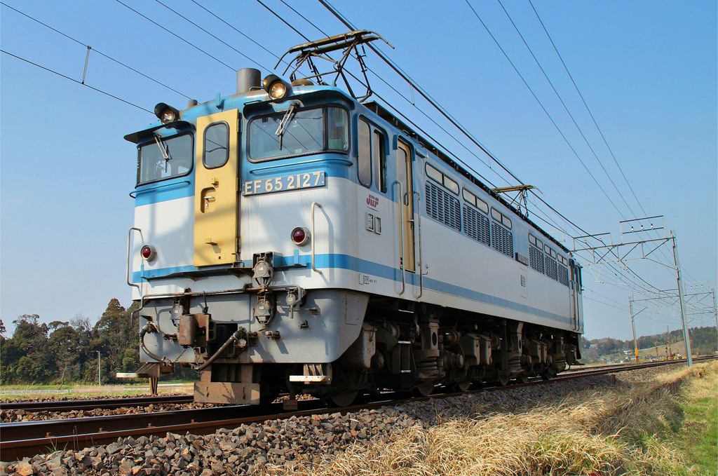 EF652127