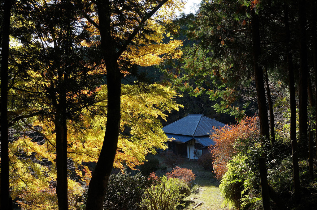 山中の古民家