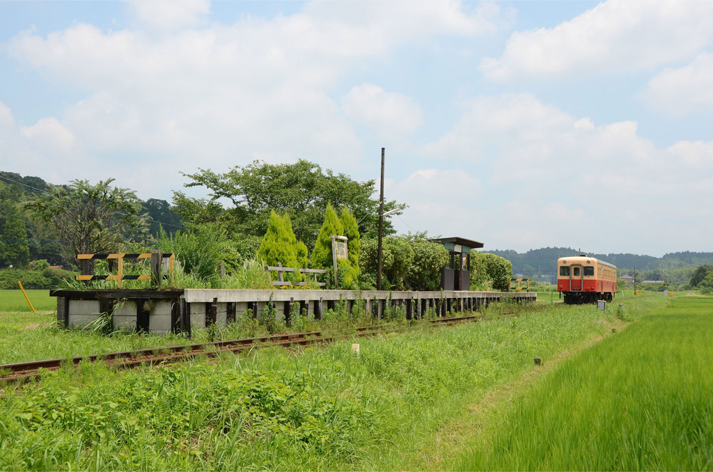 夏の無人駅