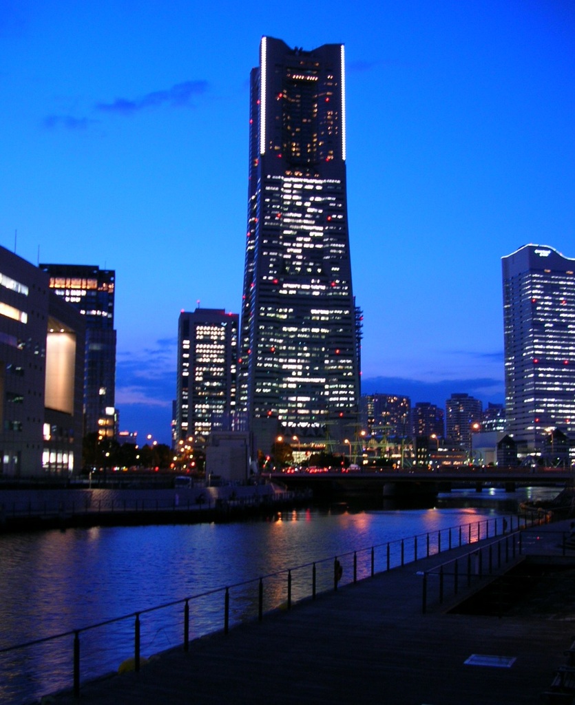 ランドマークタワー夕景01