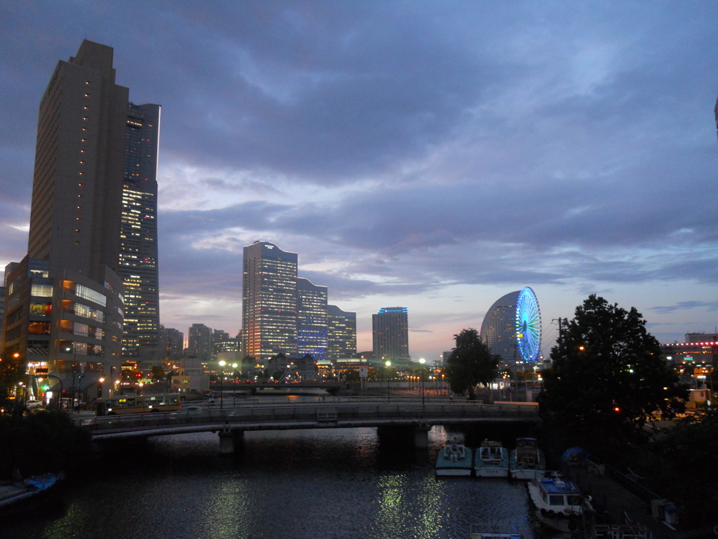 みなとみらい夕景