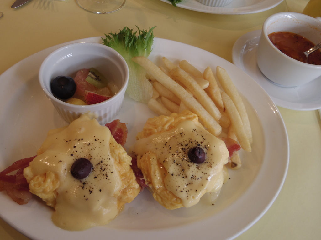 朝食