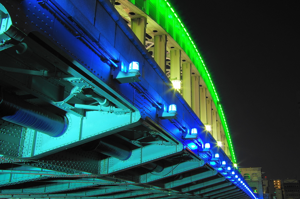 勝ち鬨橋
