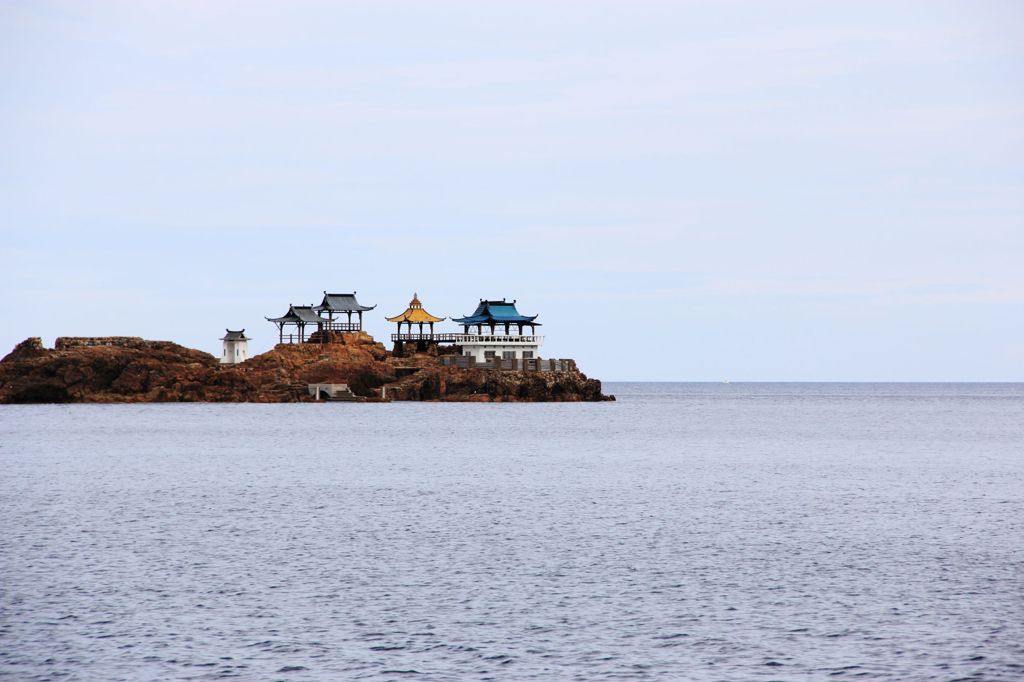 竜宮城（日和山海岸）