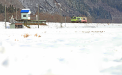 ぽつん♪  ～雪原の小さな駅～